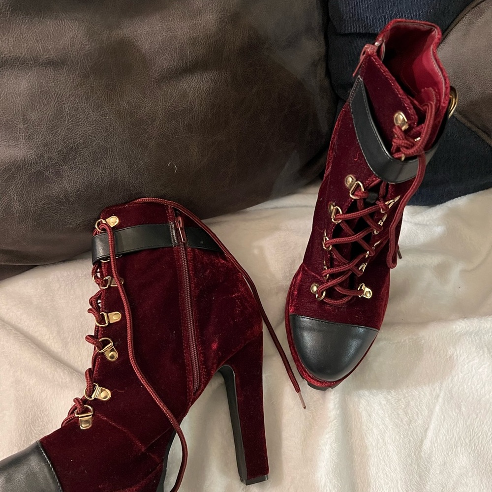 Woman shoe boots - Picture 2 of 4